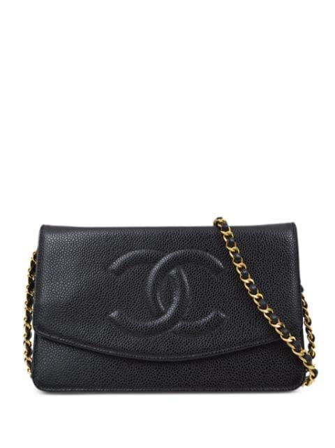 2000 CC stitch wallet-on-chain by CHANEL 