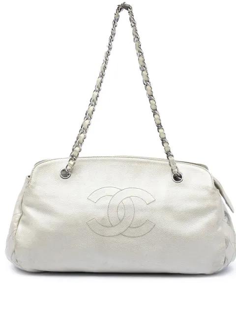 2010-2011 CC Caviar shoulder bag by CHANEL 