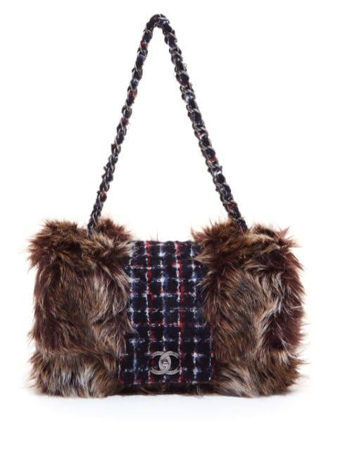 2011 Single Flap shoulder bag by CHANEL 