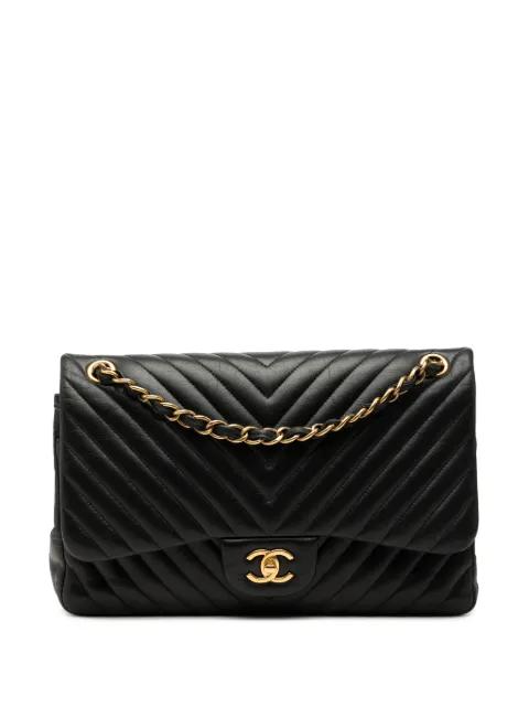 2015-2016 Jumbo Classic Chevron Lambskin Double Flap shoulder bag by CHANEL 