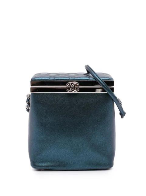 2016-2017 CC Metallic Calfskin Case vanity bag by CHANEL 