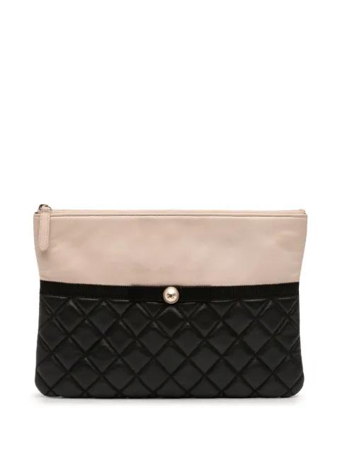 2016-2017 Medium Quilted Lambskin and Calfskin Pearl O Case clutch bag by CHANEL 