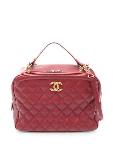 2018-2019 matelassé chain-link shoulder bag by CHANEL 