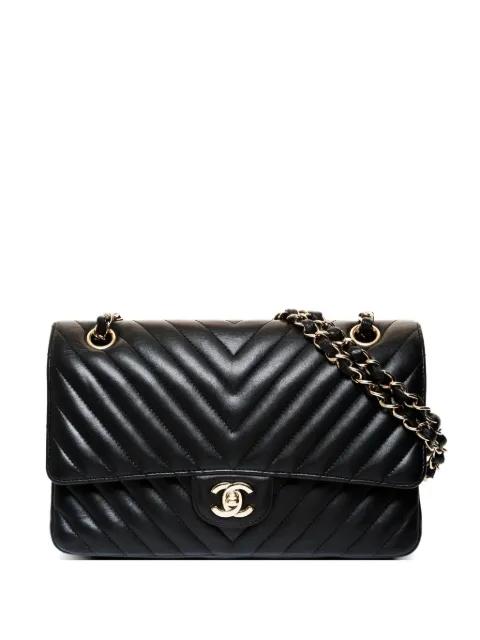 2018 Chevron leather shoulder bag by CHANEL 