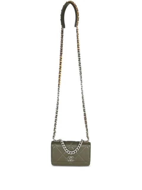 2021-2023 19 Wallet On Chain shloulder bag by CHANEL 