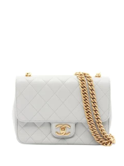 2021 diamond-quilting chain shoulder bag by CHANEL 