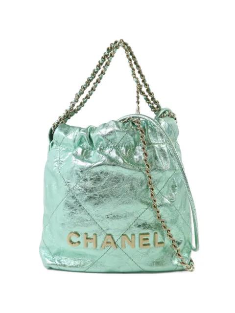 22 quilted shoulder bag by CHANEL 