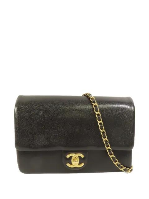 CC turn-lock chain shoulder bag by CHANEL 