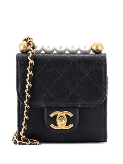 Chic Pearls Flap Clutch with Chain Quilted Goatskin Mini crossbody bag by CHANEL 