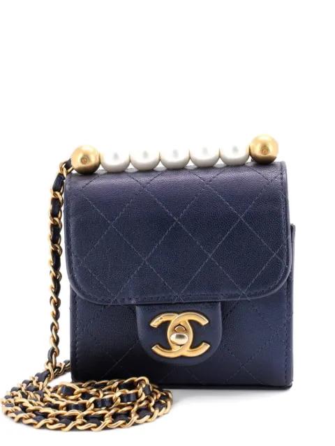 Chic Pearls Flap Clutch with Chain Quilted Goatskin Mini crossbody bag by CHANEL 
