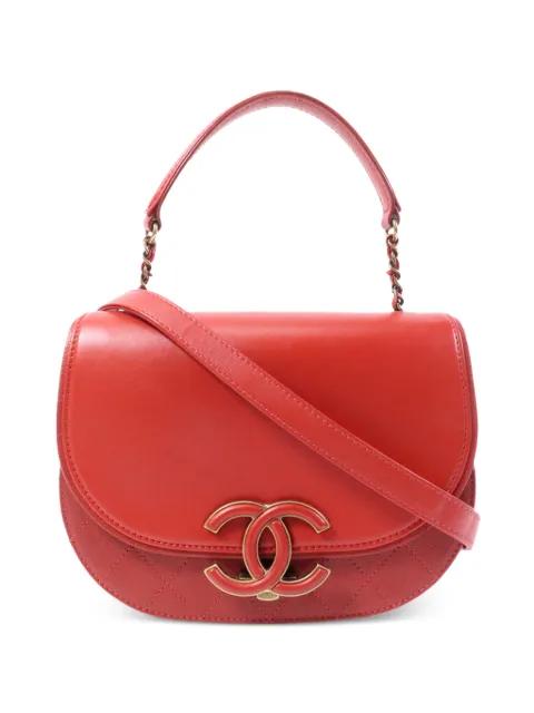 Coco Curve shoulder bag by CHANEL 