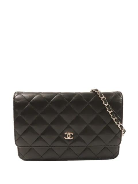 Interlocking CC quilted shoulder bag by CHANEL 