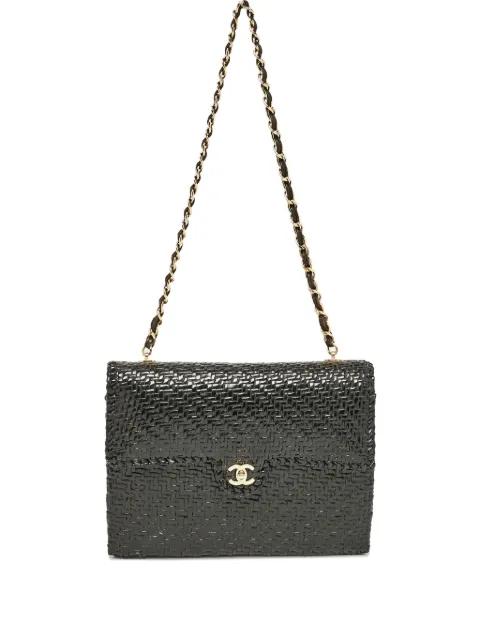 Jumbo Classic Flap shoulder bag by CHANEL 