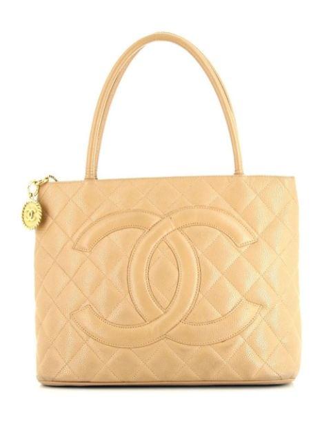 Medallion quilted handbag by CHANEL 