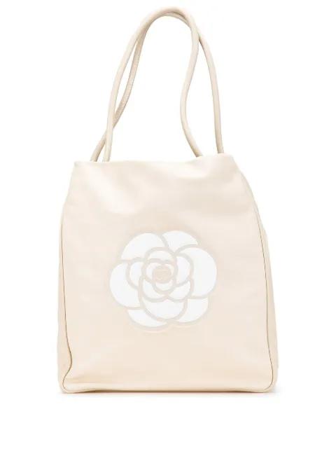 2002-2003 Camellia Lambskin Logo tote bag by CHANEL PRE-OWNED