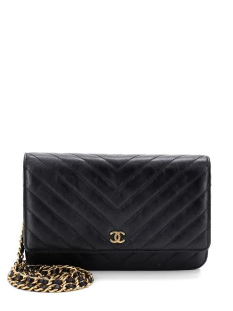 Wallet on Chain Chevron Calfskin crossbody bag by CHANEL 