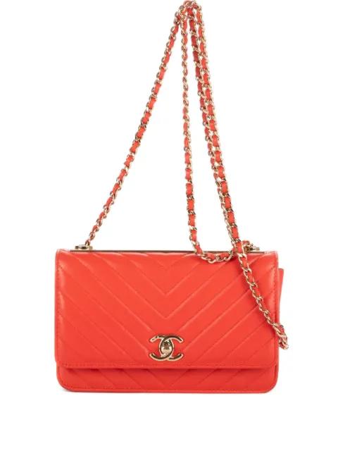 chevron-quilting shoulder bag by CHANEL 
