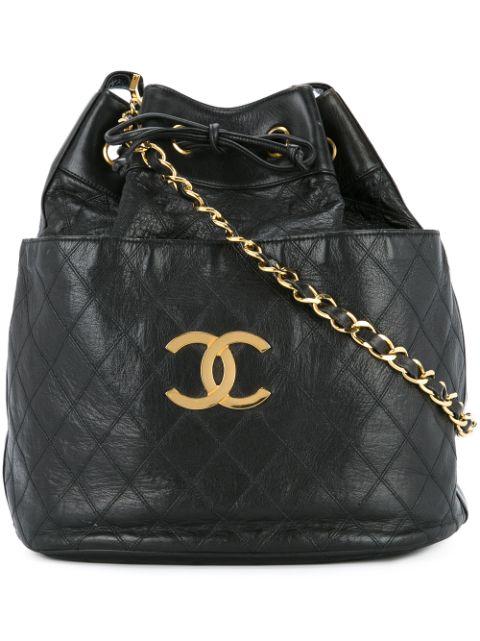 drawstring quilted chain shoulder bag by CHANEL 
