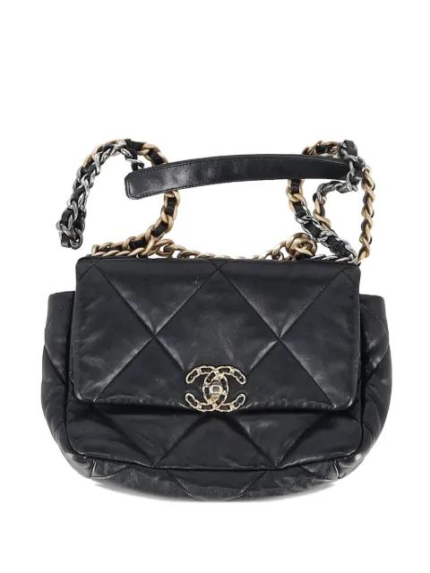 quilted flap leather bag by CHANEL 