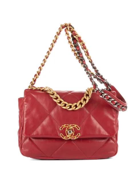 small 19 Classic Flap quilted shoulder bag by CHANEL 