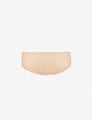 Soft Stretch smooth one-size hipster briefs by CHANTELLE