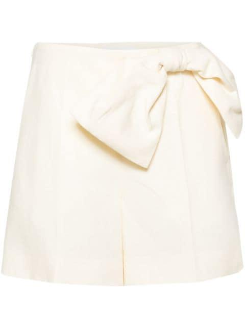 bow-detail linen shorts by CHLOE