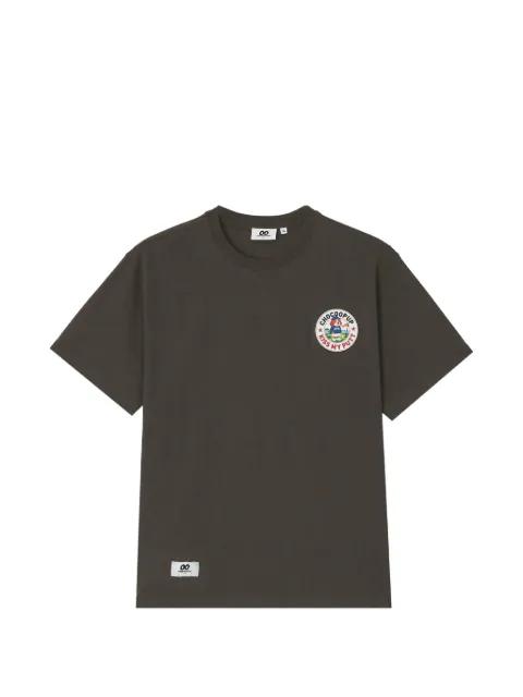 graphic-patch T-shirt by :CHOCOOLATE