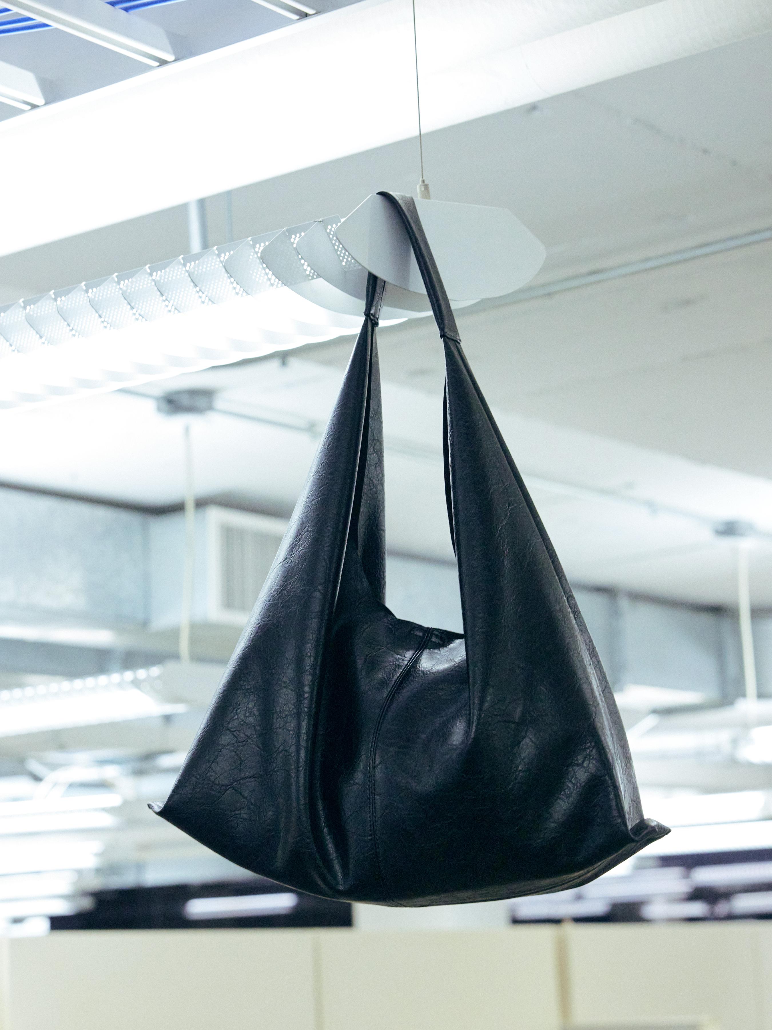 Antique Large Capacity Tote Bag by CIDER
