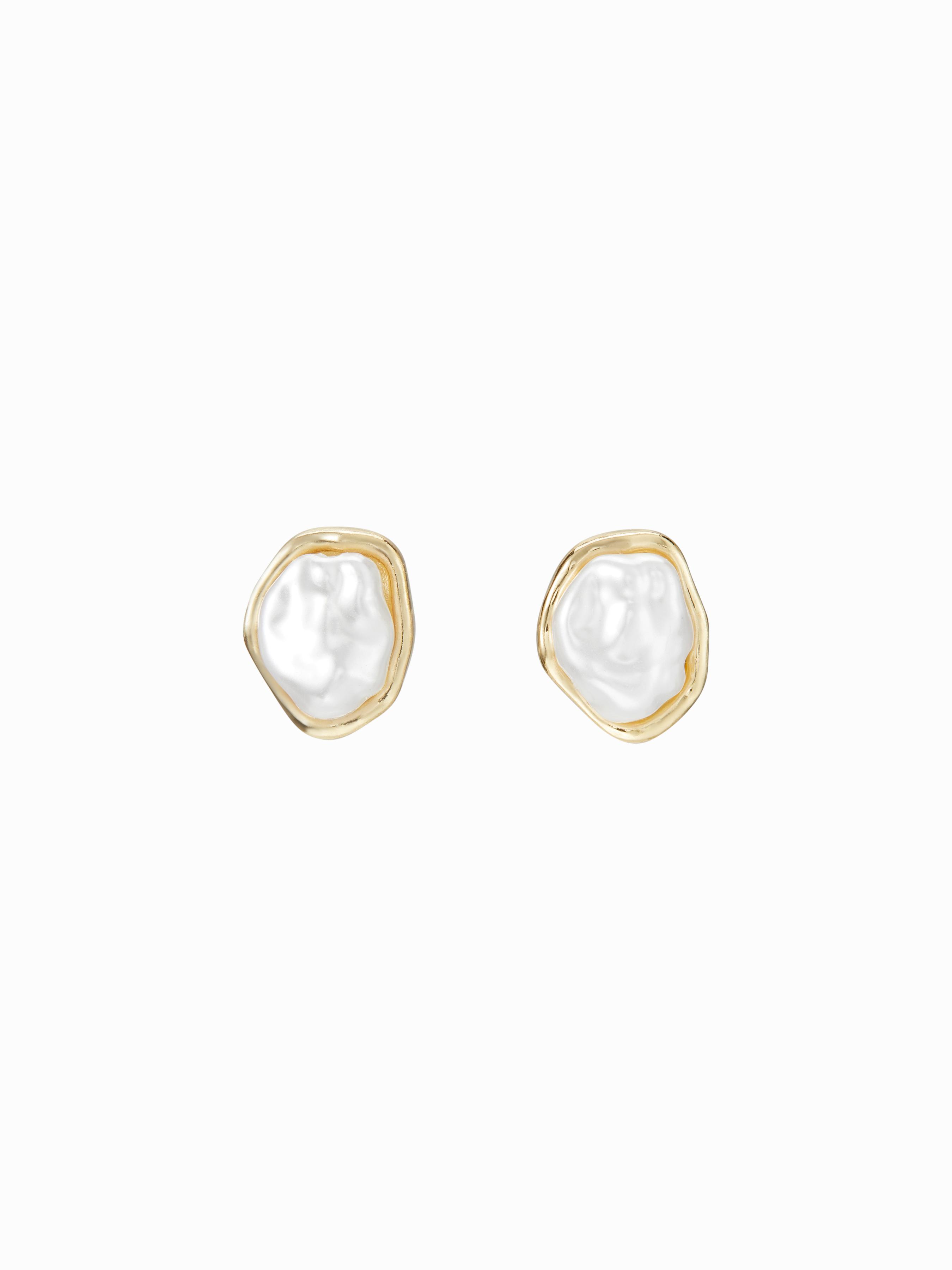 BAROQUE FAUX PEARL STUD EARRINGS by CIDER