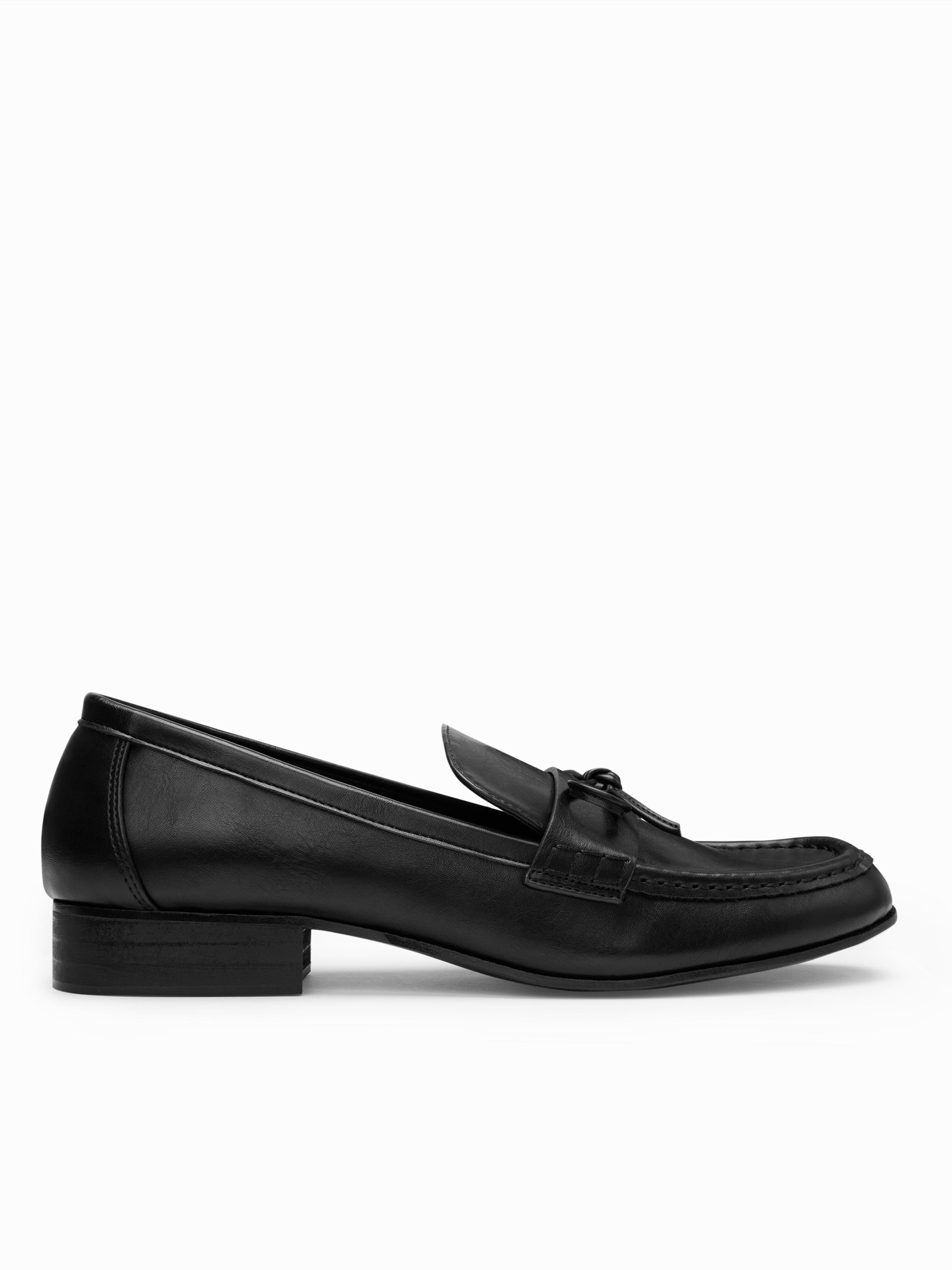 BOWKNOT LOAFERS by CIDER