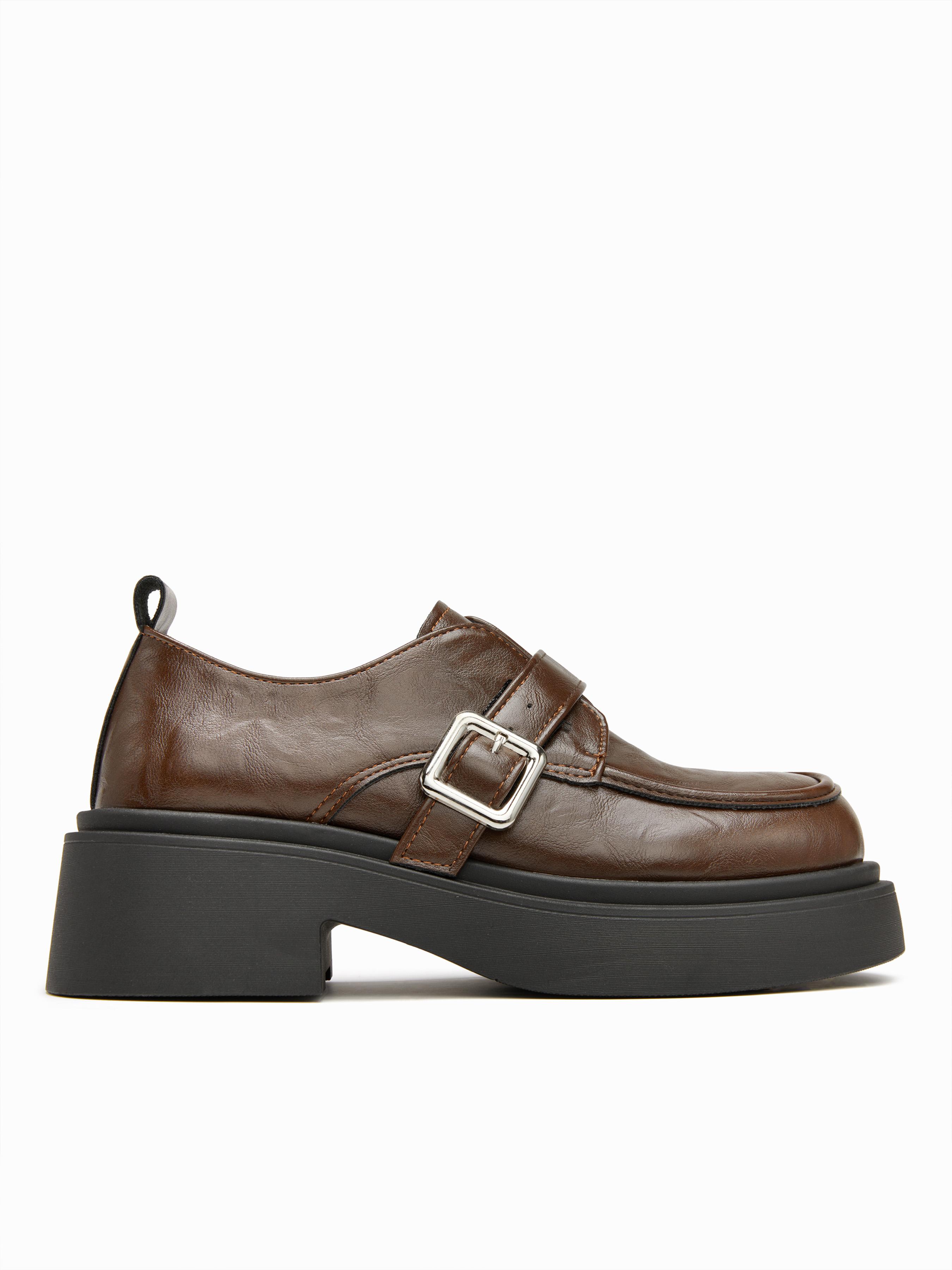 CHUNKY HEEL BUCKLE LOAFERS by CIDER
