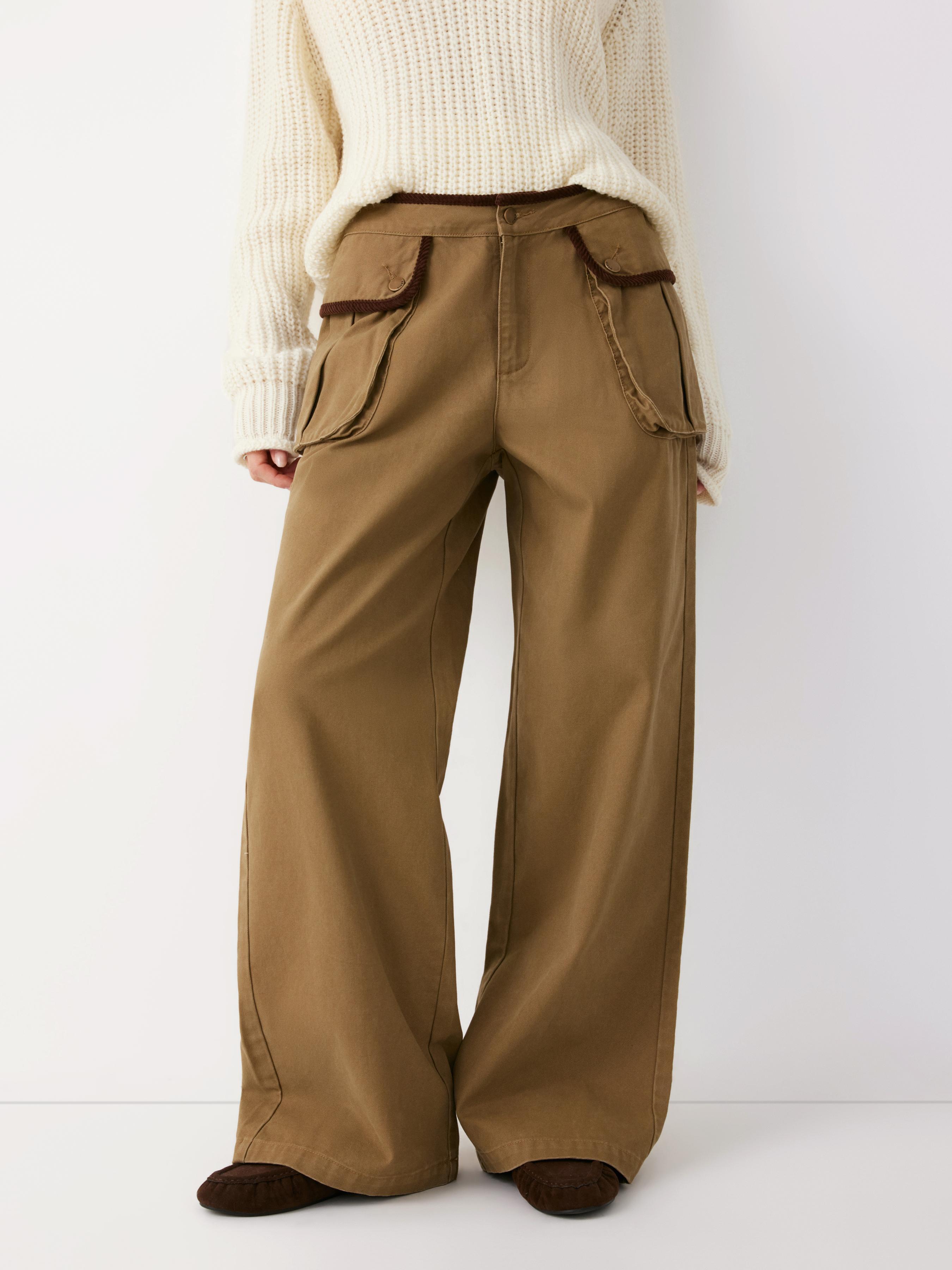 Cider Denim Low Rise Pocket Contrasting Binding Cargo Jeans by CIDER