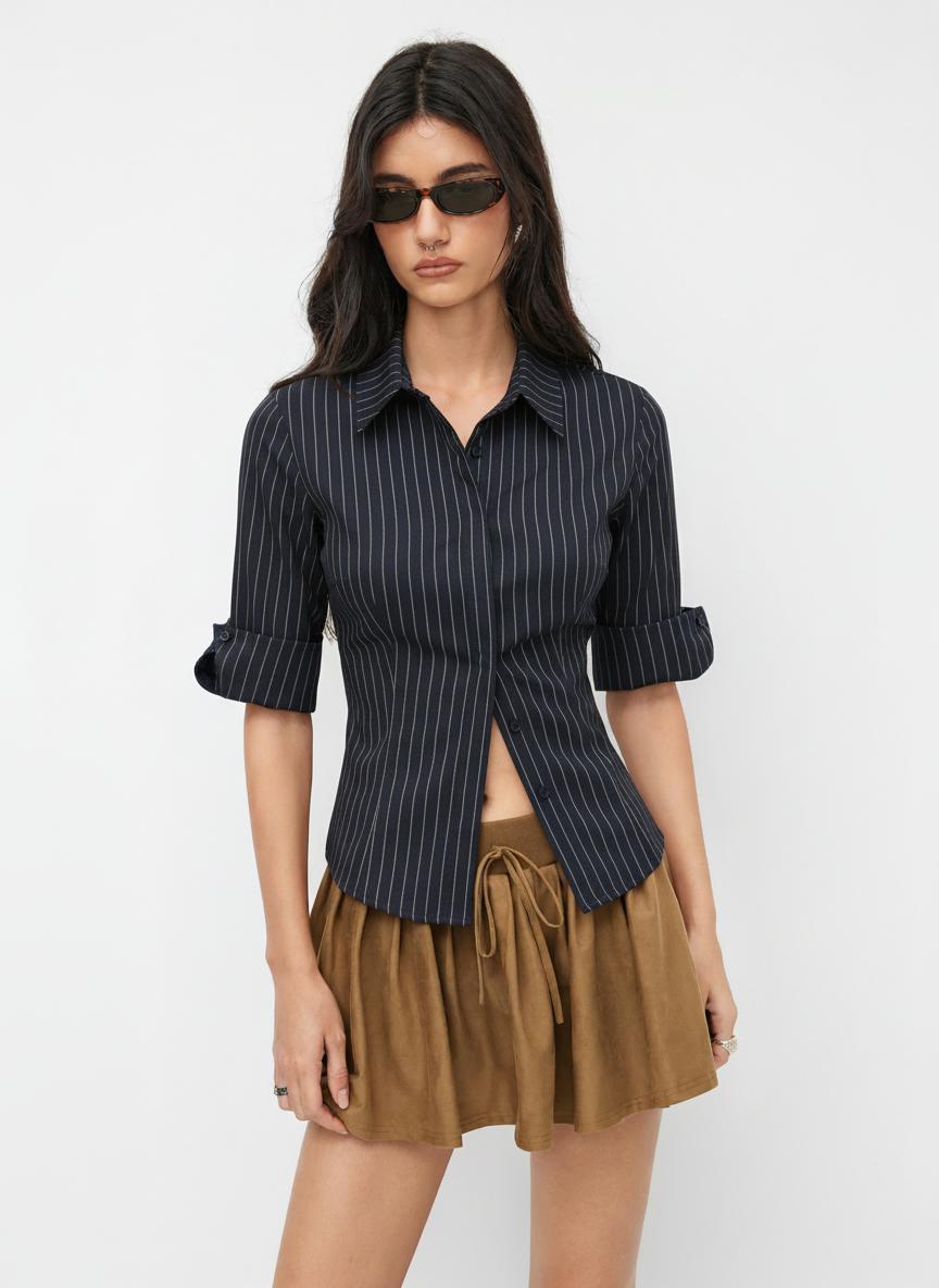 Cotton-blend Collar Mid-length Sleeve Roll Up Shirt by CIDER