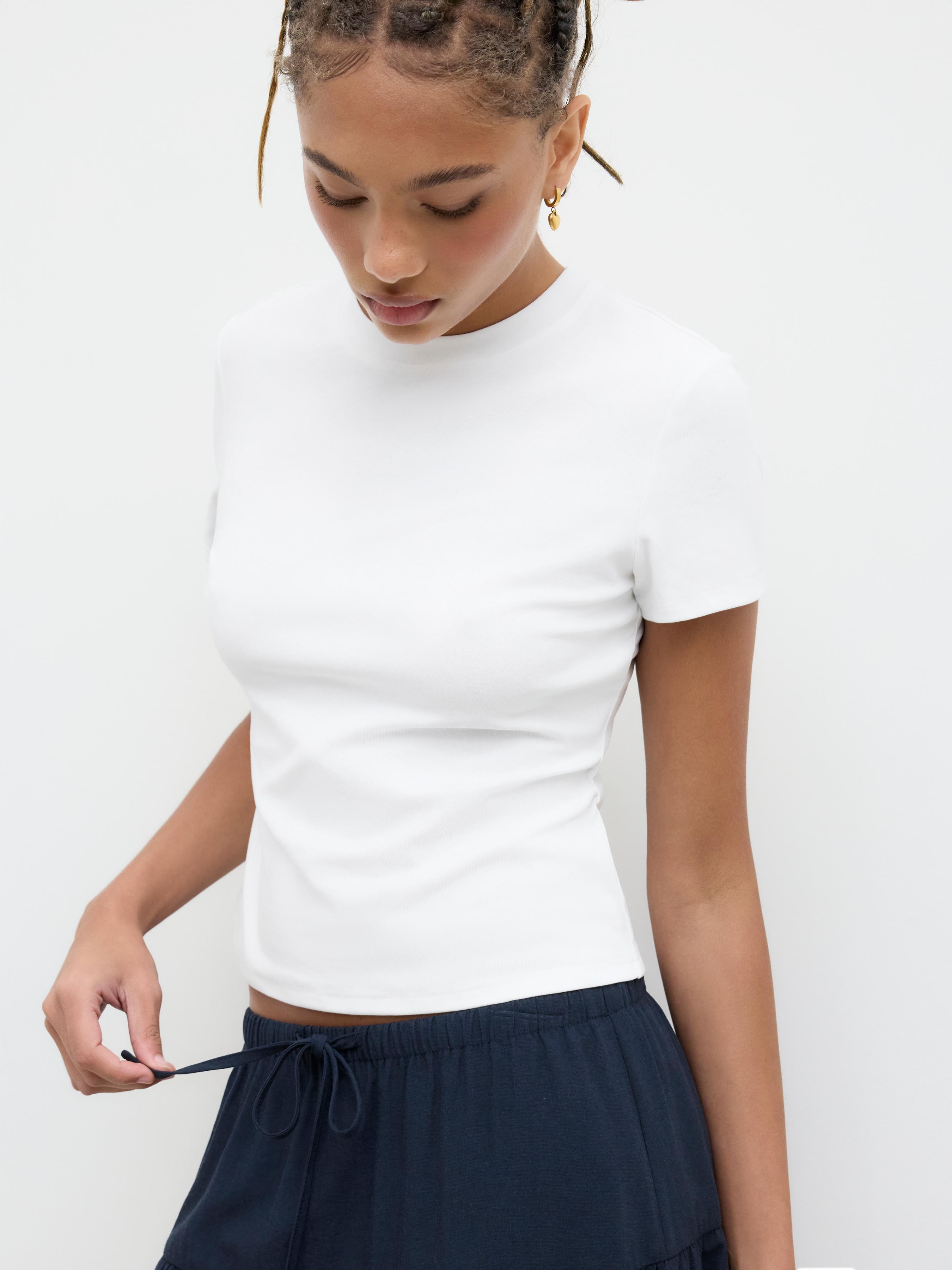 Cotton-blend Round Neckline Solid Short Sleeve Cropped Tee by CIDER