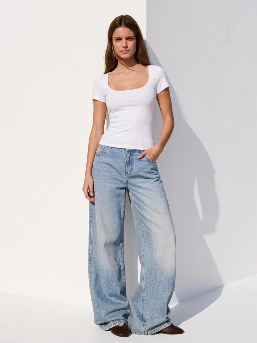 Cotton-blend Scoop Neckline Short Sleeve Tee by CIDER