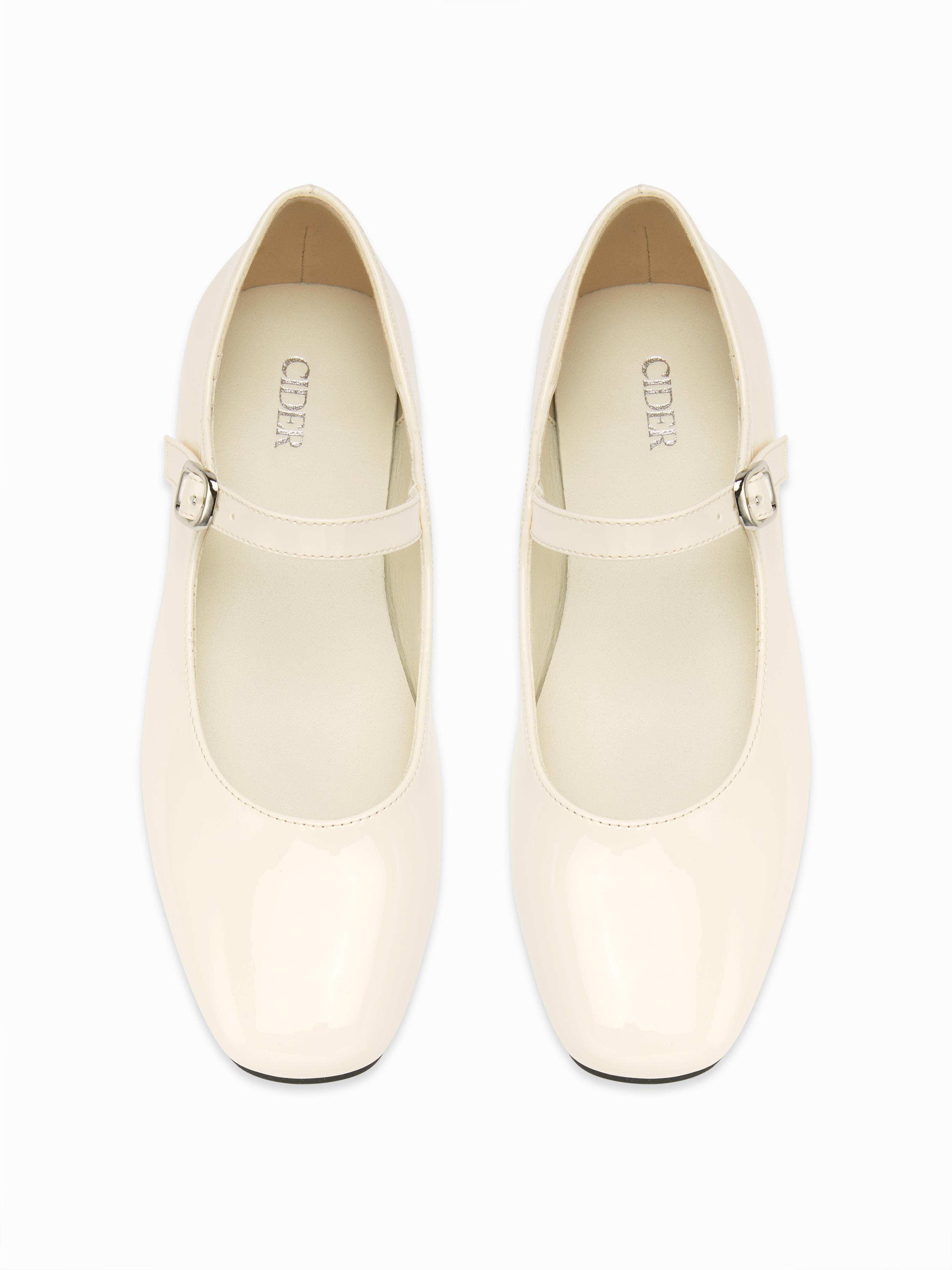FAUX PATENT LEATHER MARY JANE FLATS by CIDER