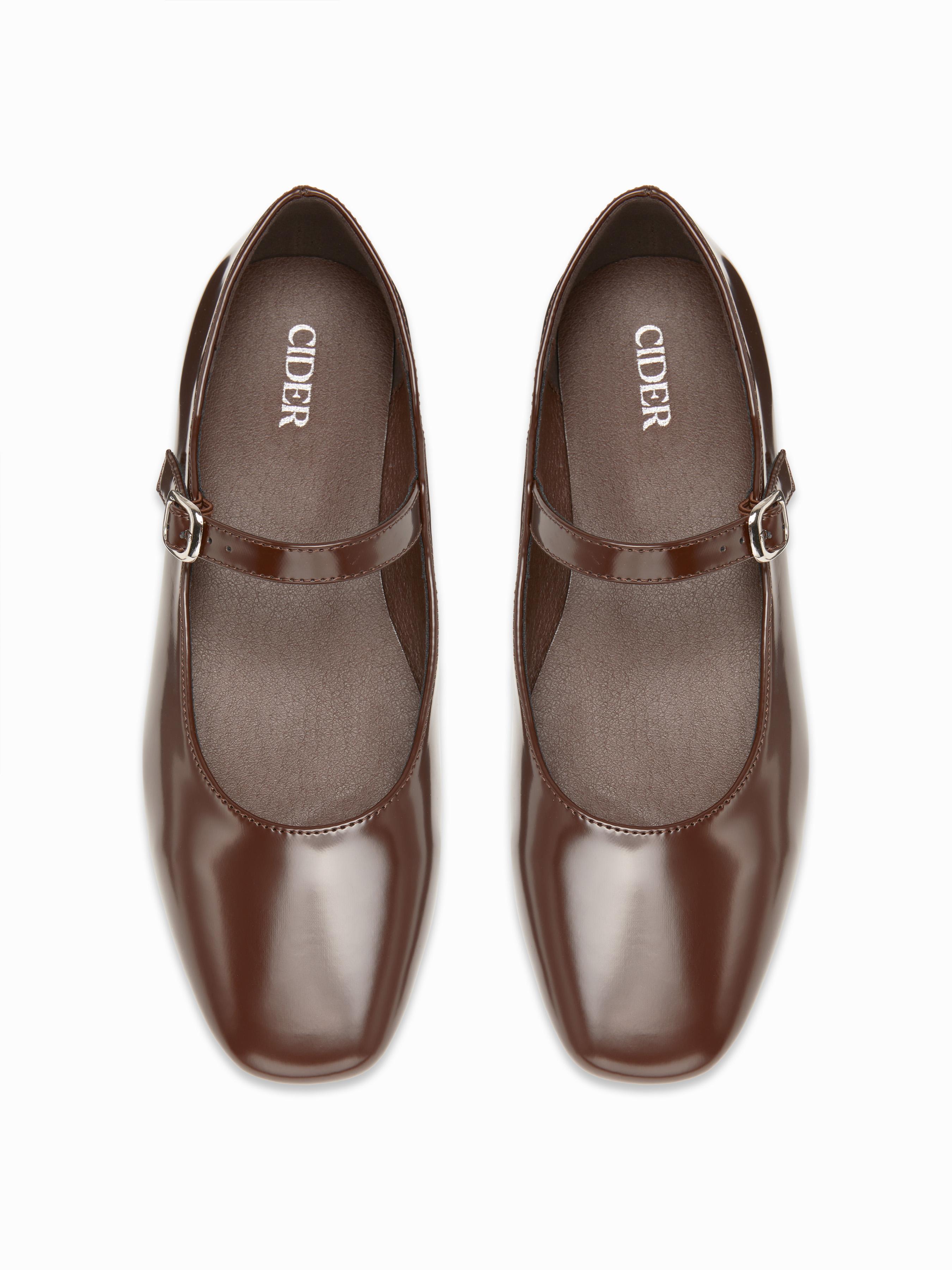 FAUX PATENT LEATHER MARY JANE FLATS by CIDER