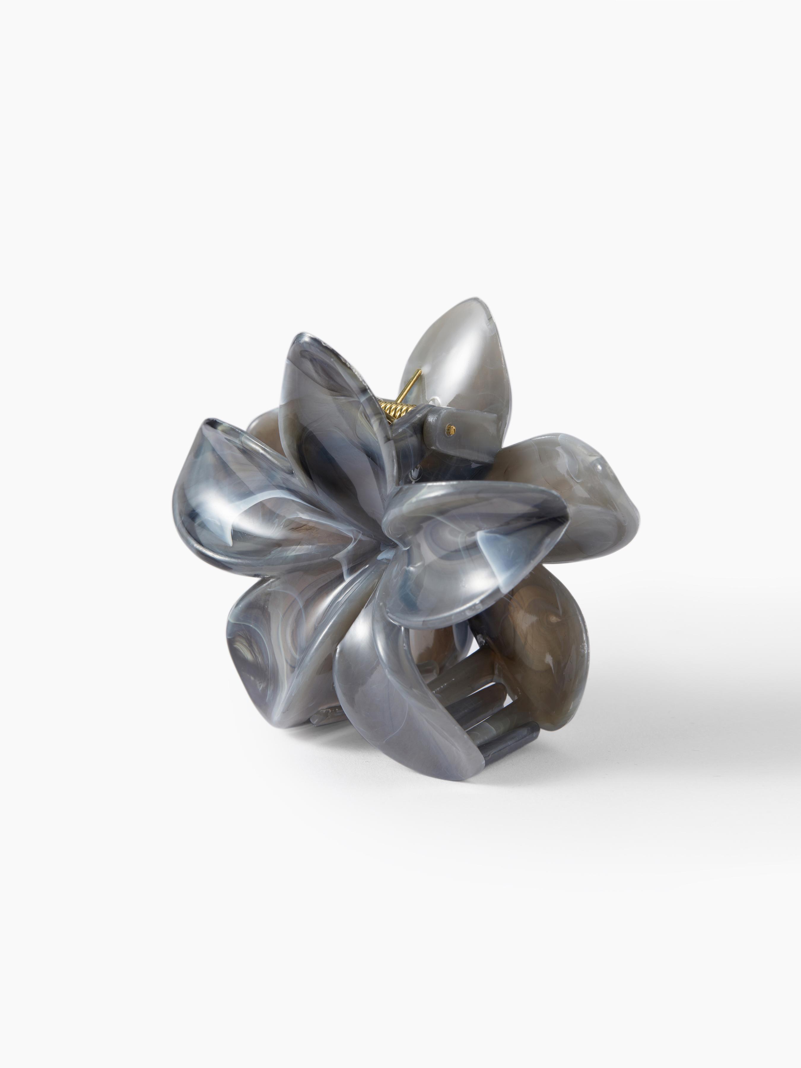 FLOWER HAIR CLAW by CIDER