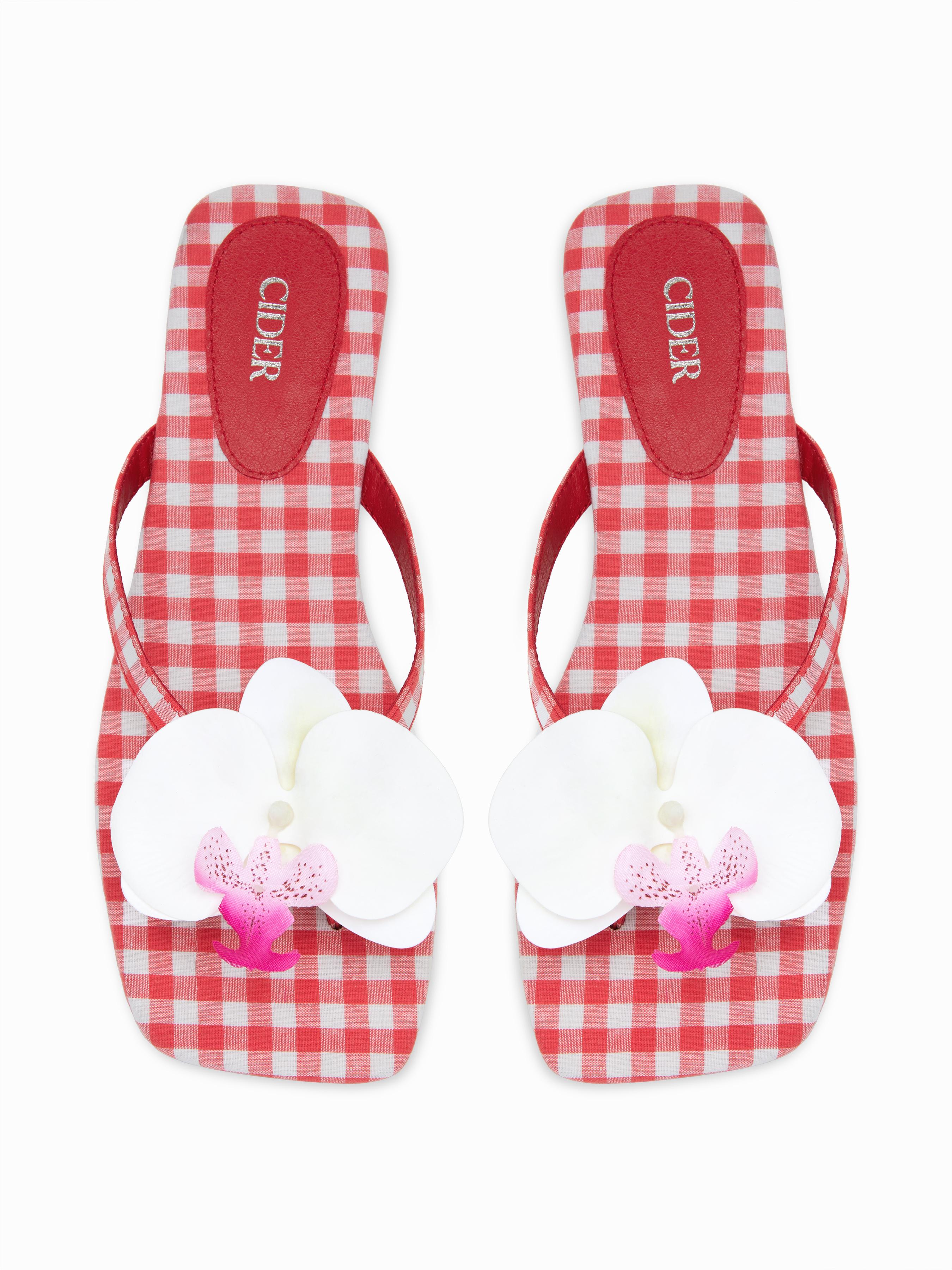 FLOWER & GINGHAM SQUARE TOE FLIP-FLOP SLIPPERS by CIDER