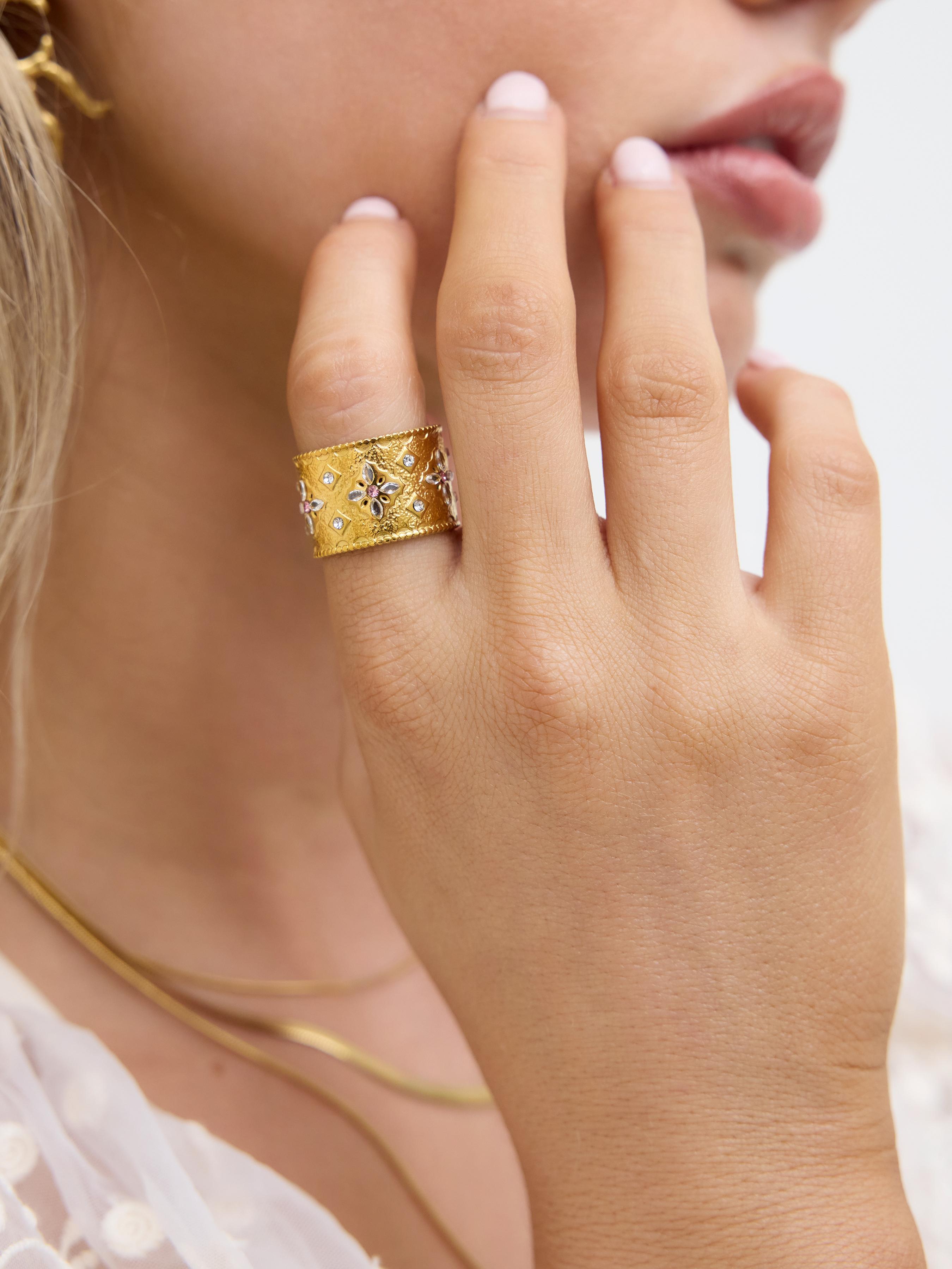 FLOWER & RHINESTONE 18K GOLD PLATED STAINLESS STEEL OPEN RING by CIDER