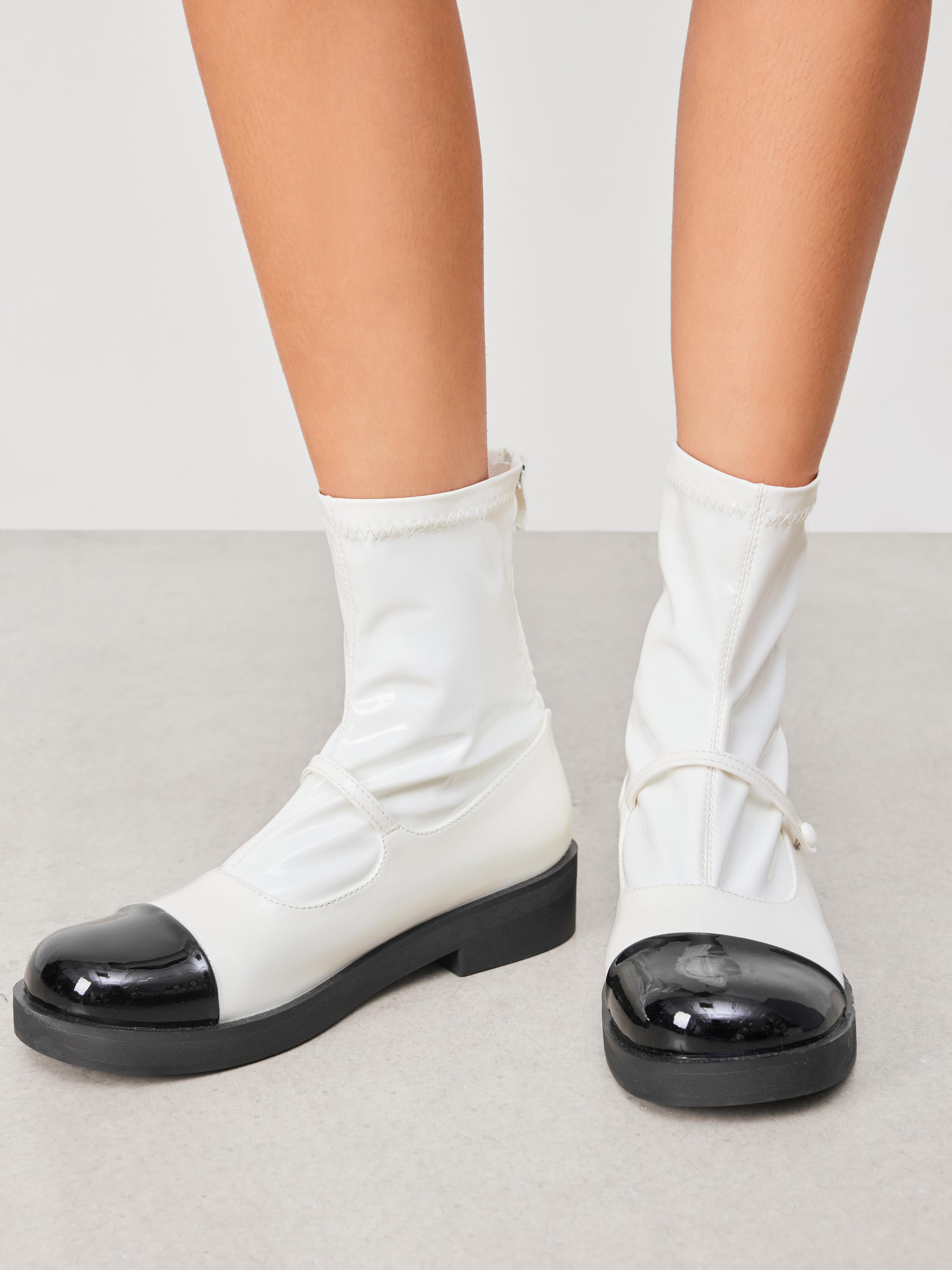 FRONT STRAP TWO-TONE ANKLE BOOTS by CIDER