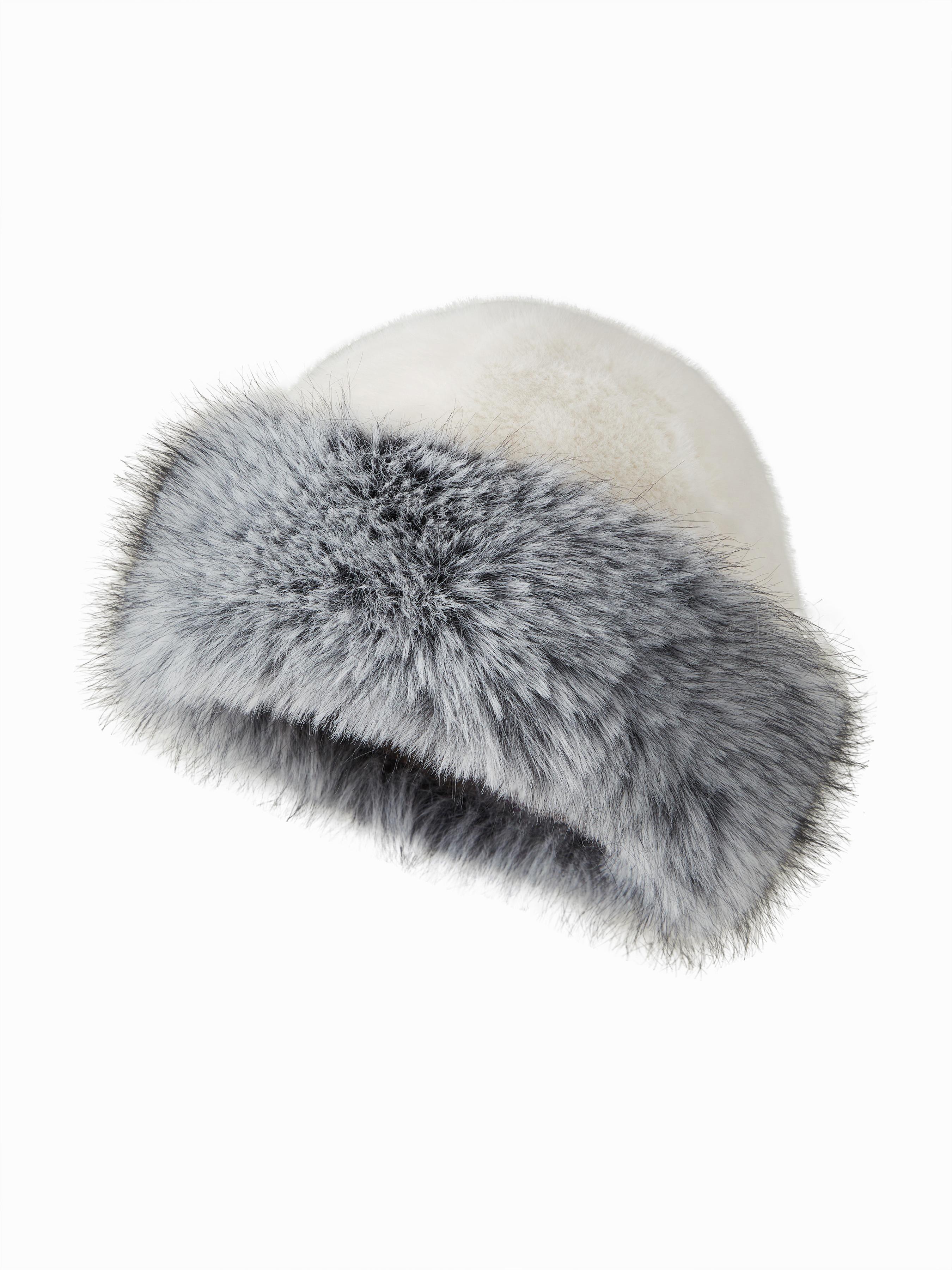 FUZZY TWO-TONE BUCKET HAT by CIDER