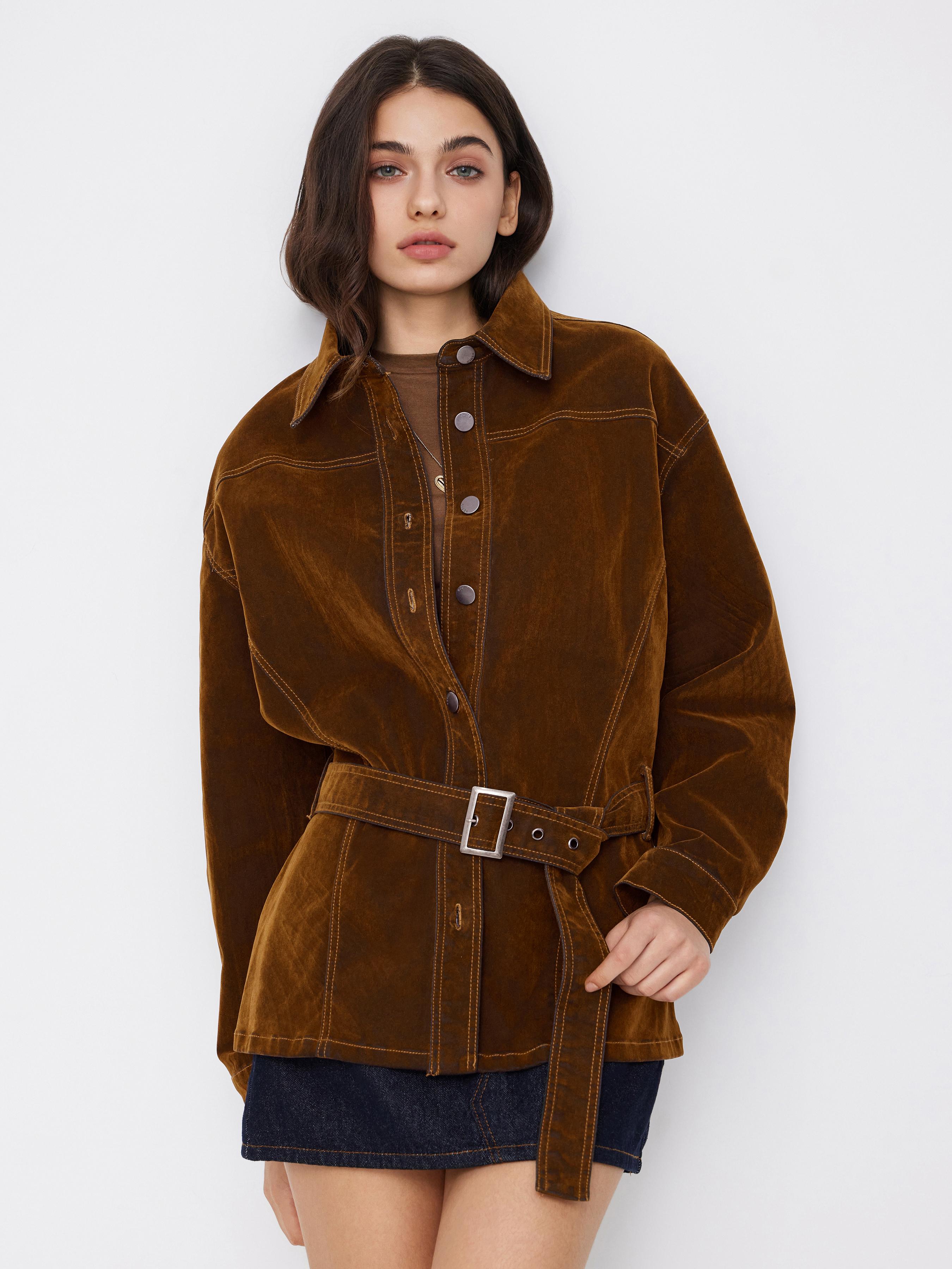 Jeansjacke mit Kragen, einfarbig, Knöpfen, Oversize und Gürtel by CIDER Jeansjacke mit Kragen, einfarbig, Knöpfen, Oversize und Gürtel by CIDER