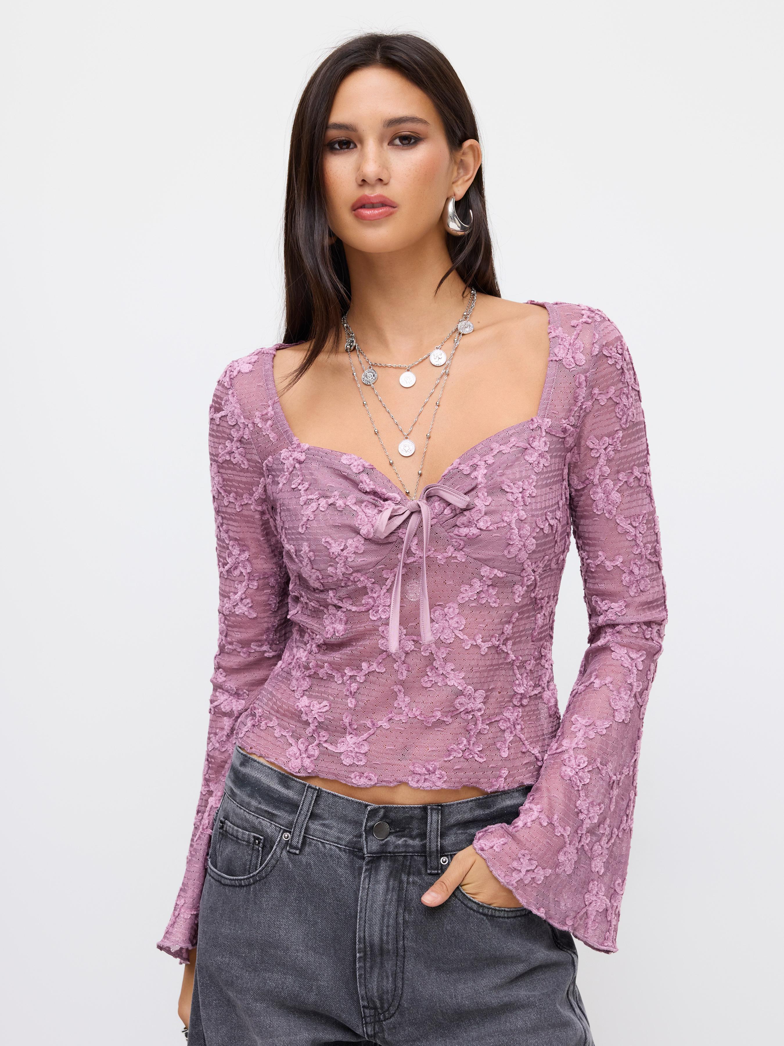 Langärmliges blumiges Stricktop mit Spitze-Sweetheart-Halslinie by CIDER