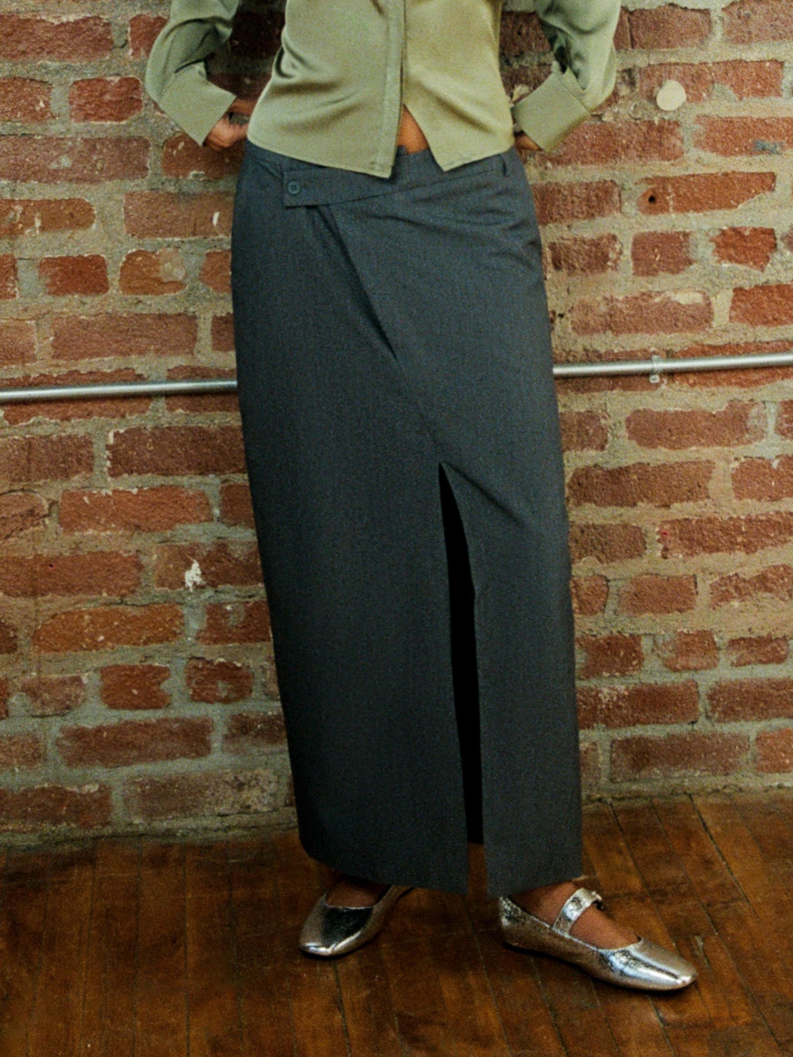 Maxi Bleistift-Skirt mit mittlerem Bund und asymmetrischer Form by CIDER