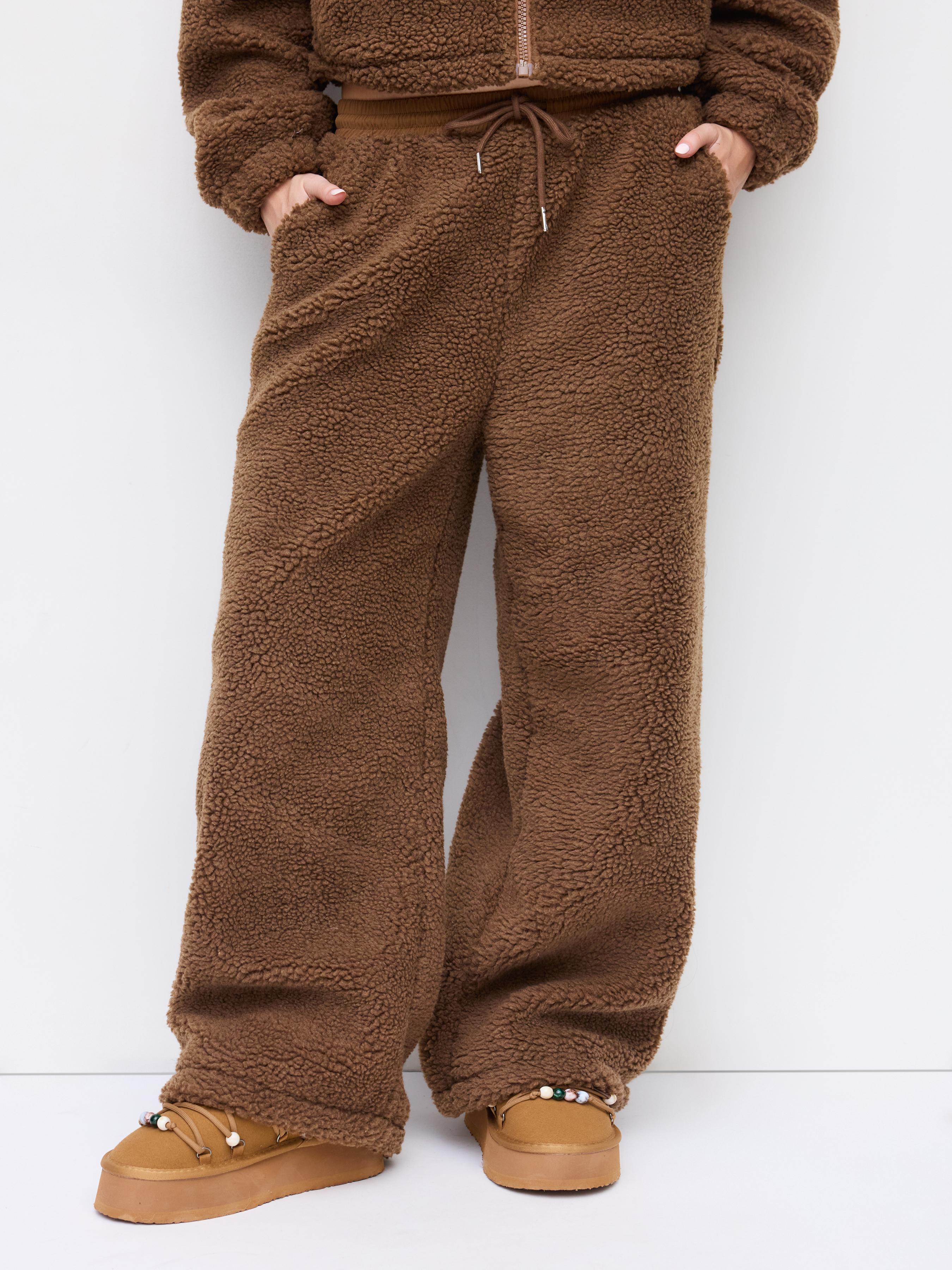 Pantalons droits , taille élastique, noués, taille moyenne by CIDER Pantalons droits , taille élastique, noués, taille moyenne by CIDER