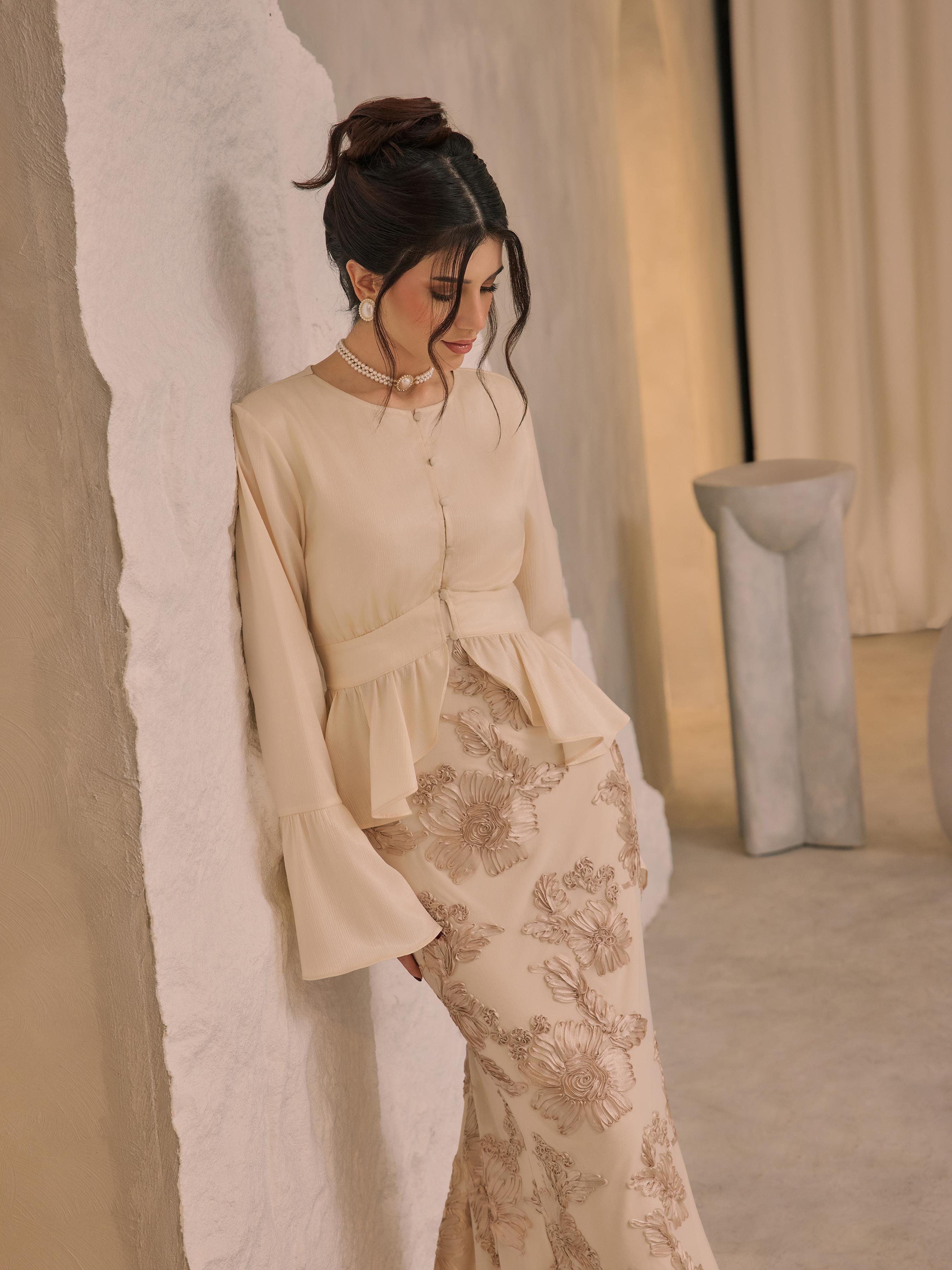 Round Neckline Ruffle Hem Blouse by CIDER