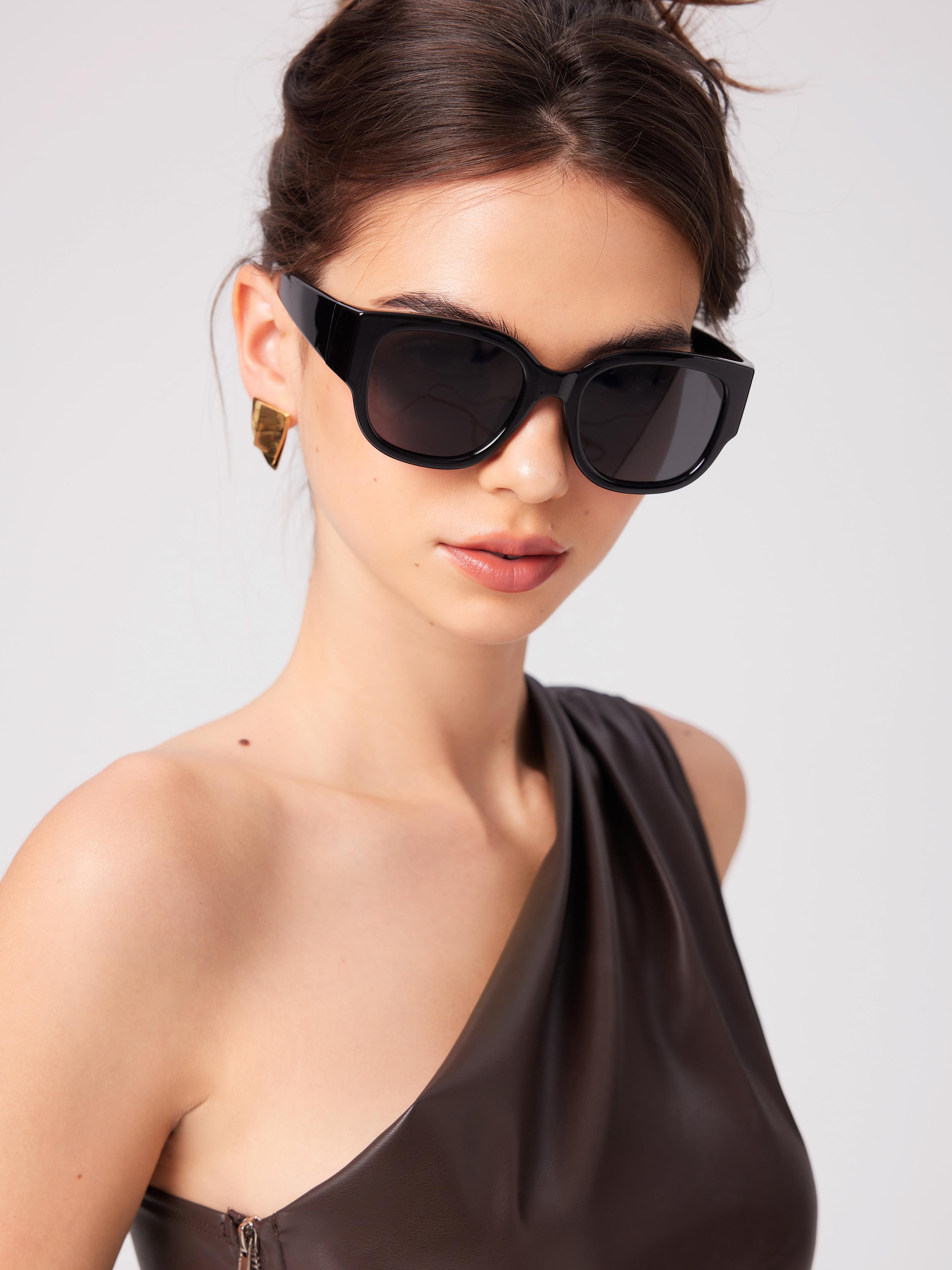 SQUARE FRAME FASHION GLASSES by CIDER