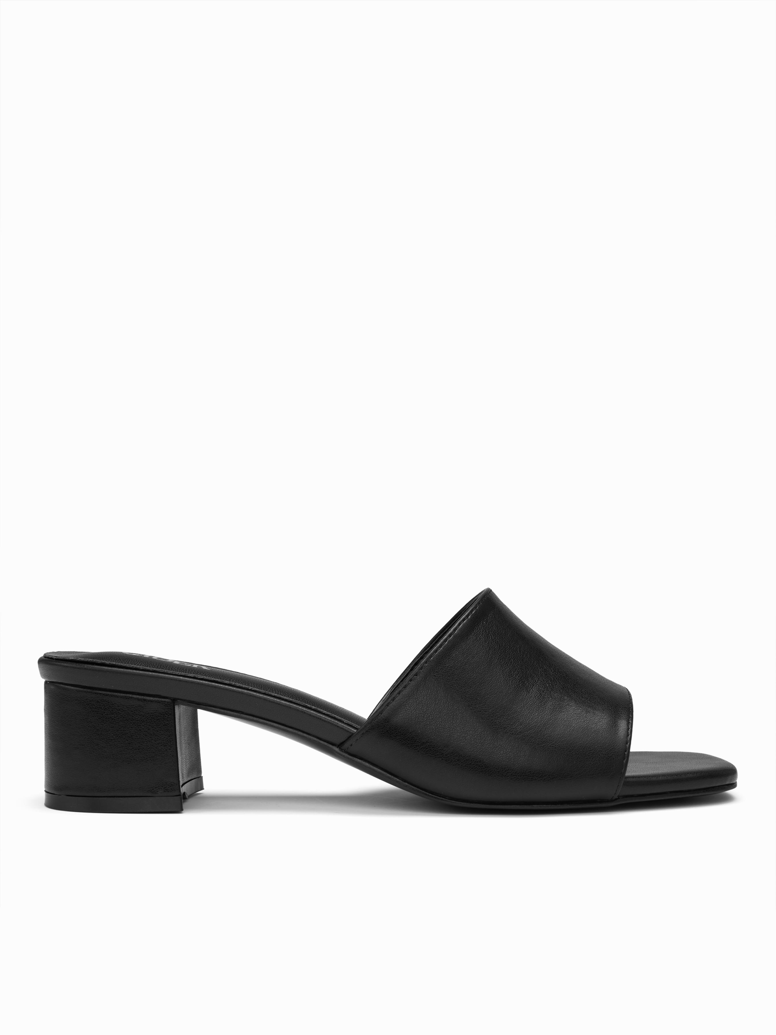 SQUARE TOE CHUNKY HEELED SANDALS by CIDER