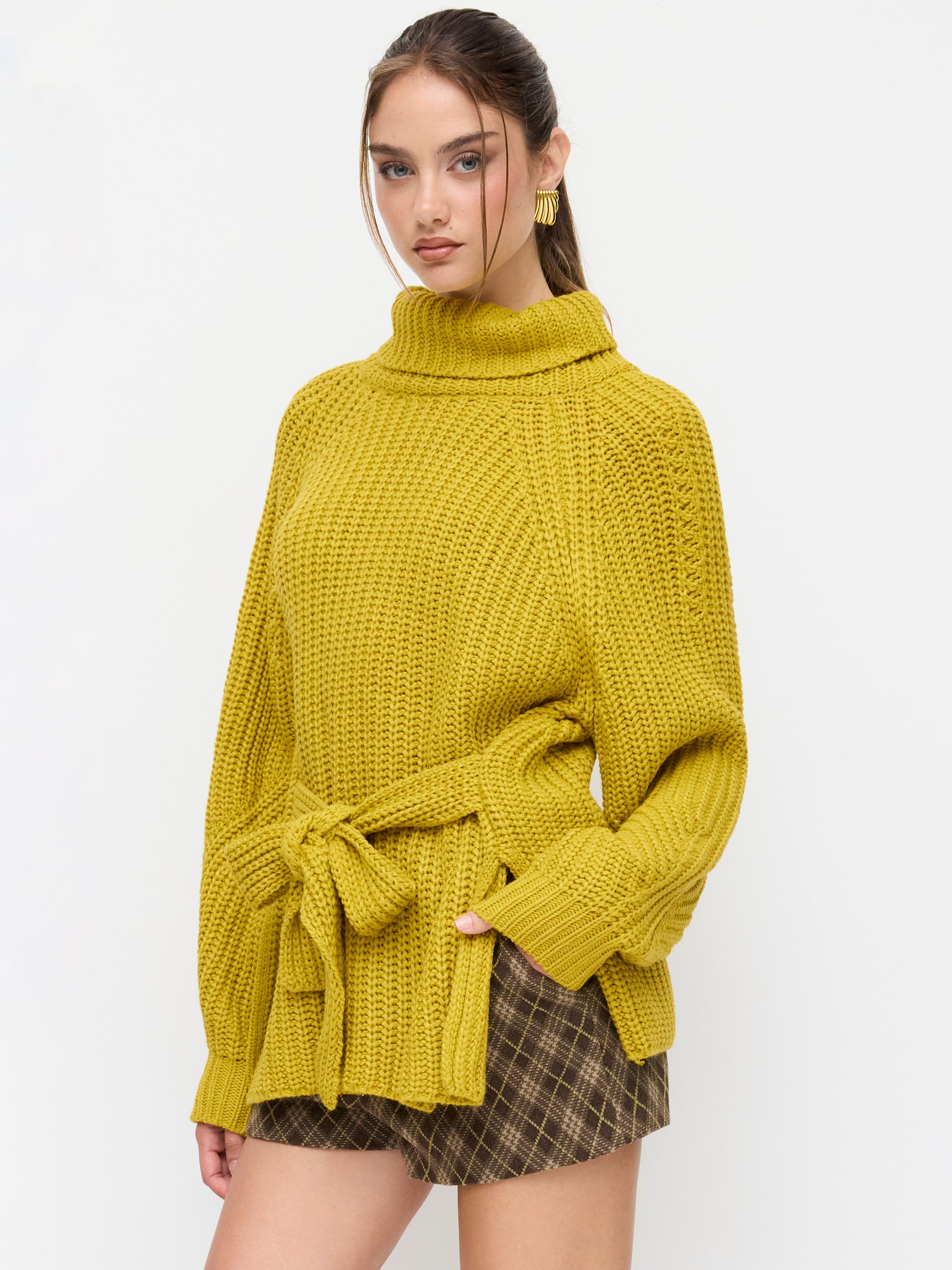 Strick-Oberteil mit Hochkragen, langen Ärmeln, Spalt und Frontbinde by CIDER